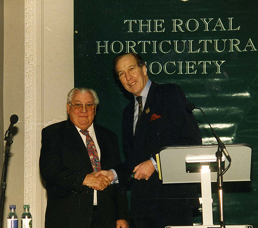 Philip receives Williams memorial medal_from Sir Simon Hornby_1997